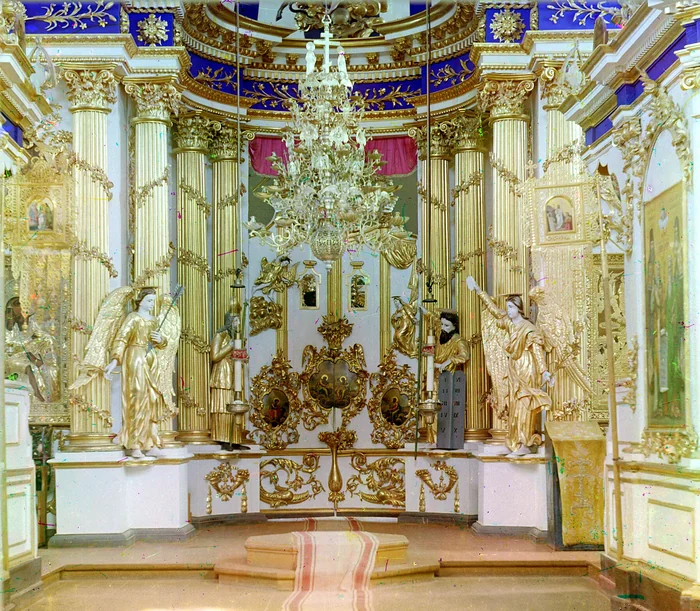 The iconostasis of the Church of the Transfiguration, Belozersk, photographed by Sergei Prokudin-Gorsky, 1909